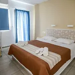 Ξενοδοχείο Olympic Santorini 4*